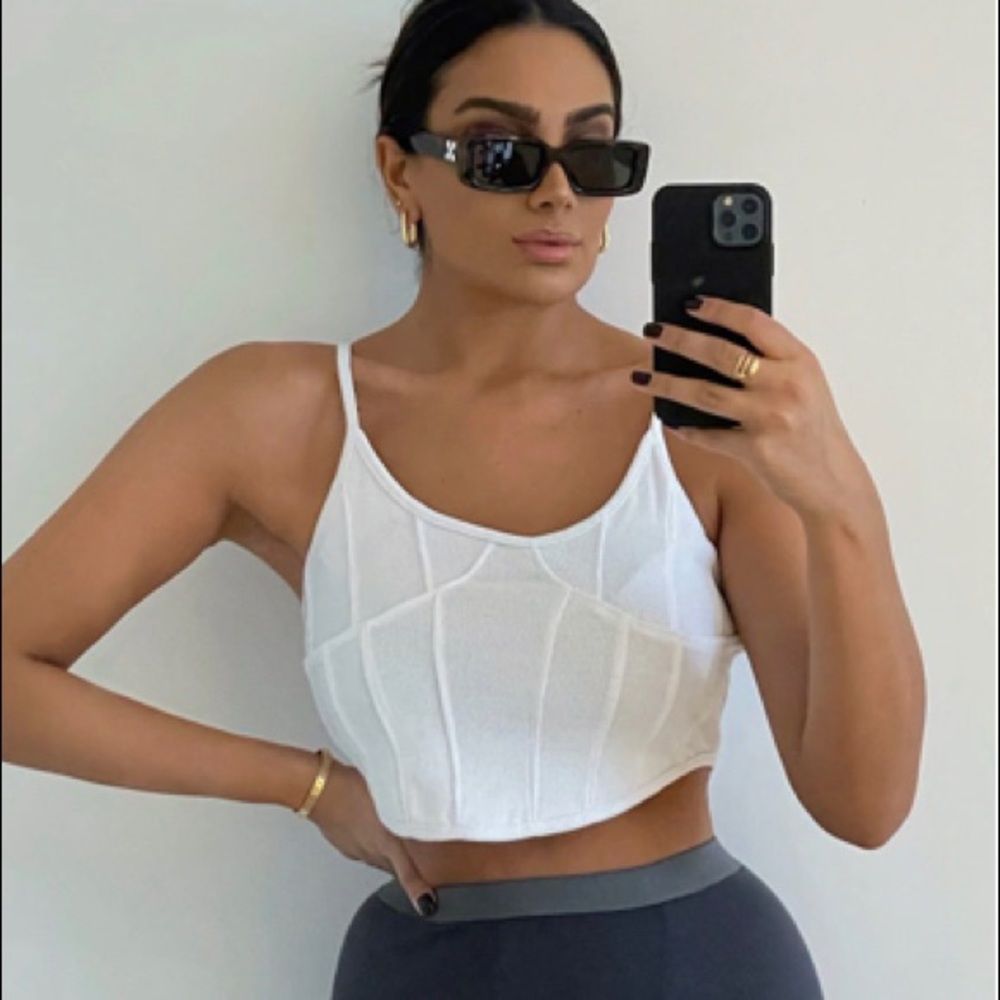 Pretty Little Thing White Rib Curved Hem Underbust Strappy Crop Top